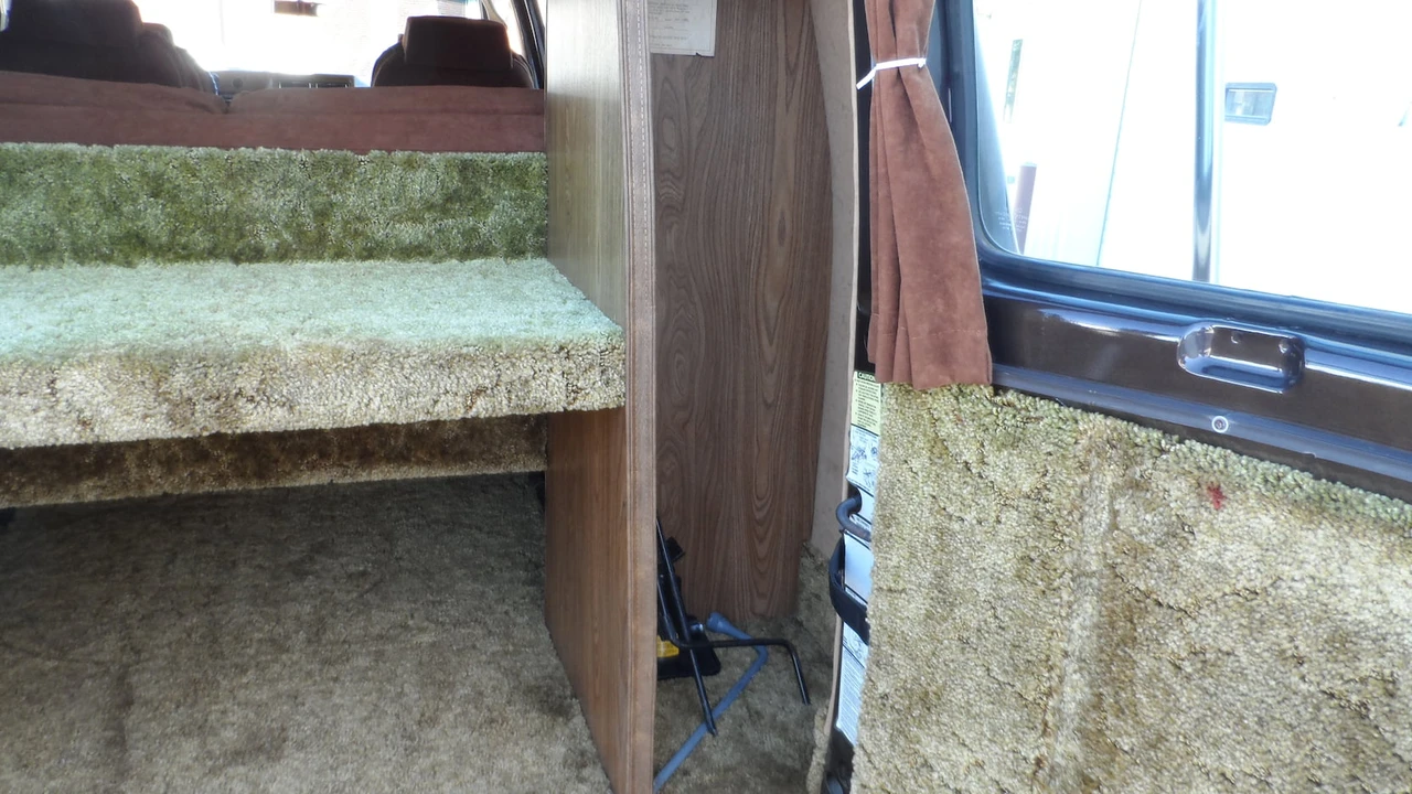 1982 Chevrolet G-Series Van - Image 16 of 22