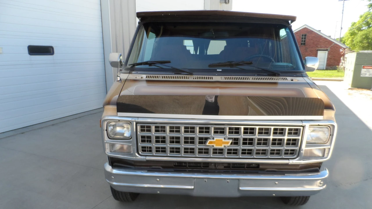 1982 Chevrolet G-Series Van - Image 21 of 22