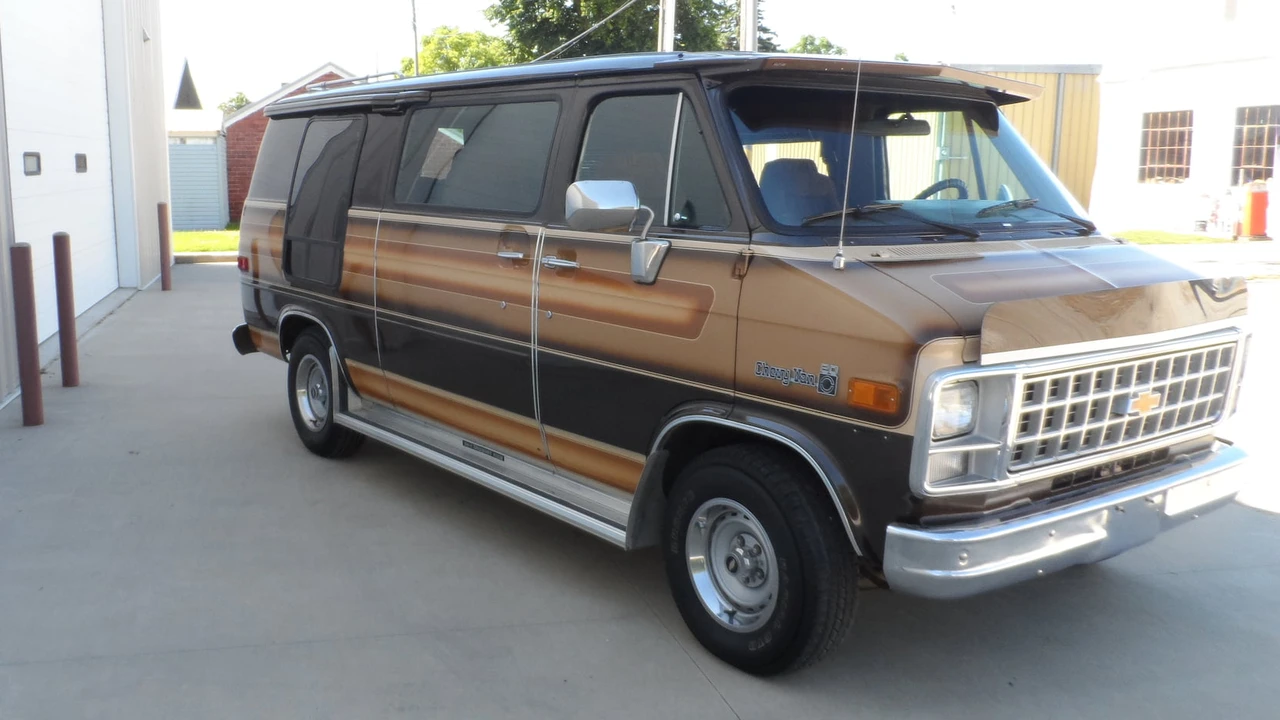 1982 Chevrolet G-Series Van - Image 22 of 22