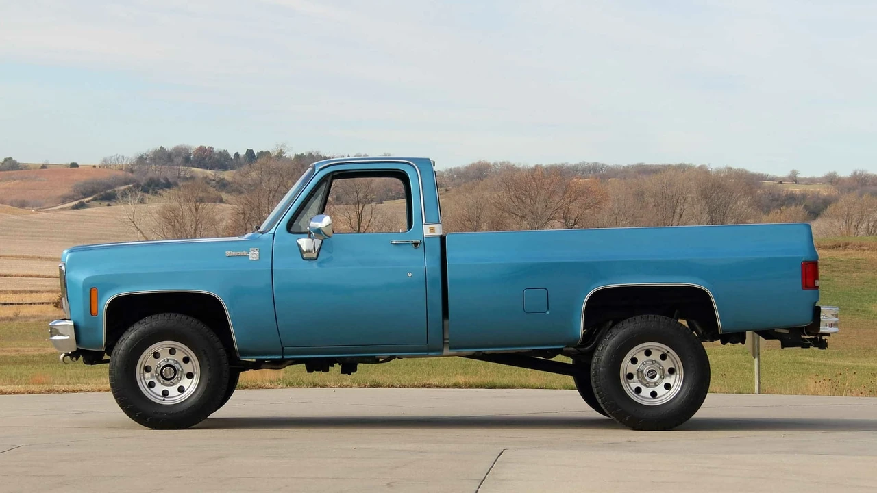 1982 Chevrolet C/K 3rd Gen - Image 2 of 25