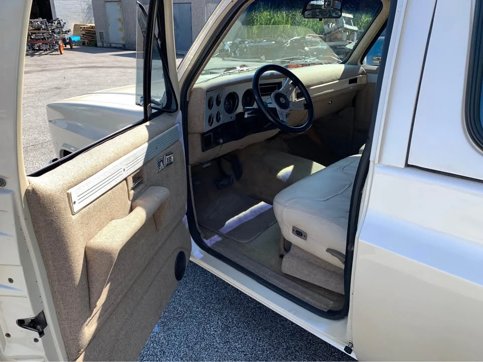 1982 Chevrolet K5 Blazer 2nd Gen - Image 9 of 10