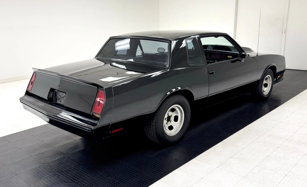 1982 Chevrolet Monte Carlo 4th Gen - Image 5 of 12