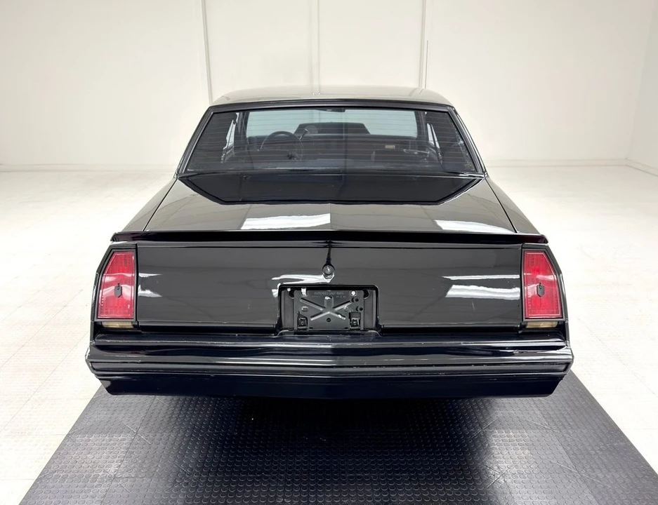 1982 Chevrolet Monte Carlo 4th Gen - Image 4 of 12