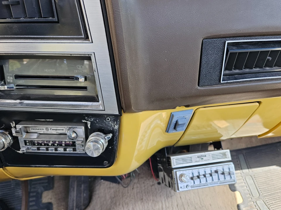 1982 Chevrolet C/K 3rd Gen - Image 9 of 15
