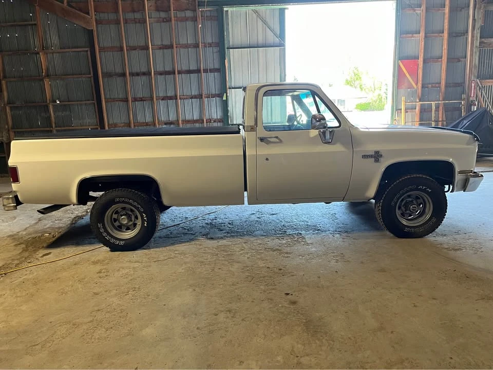 1982 Chevrolet Silverado - Image 2 of 21