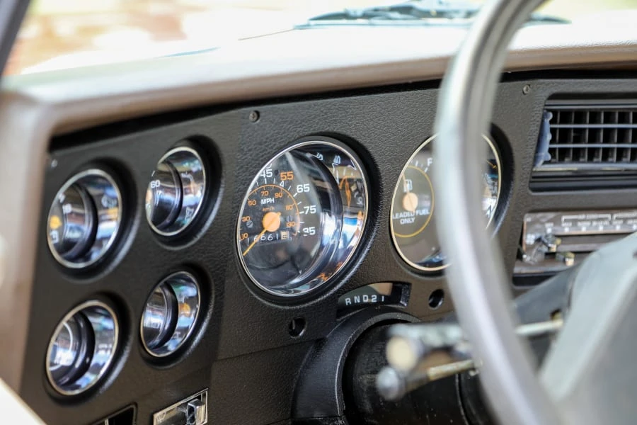 1982 Chevrolet Silverado - Image 18 of 21