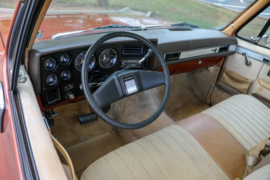1982 Chevrolet Silverado - Image 19 of 21