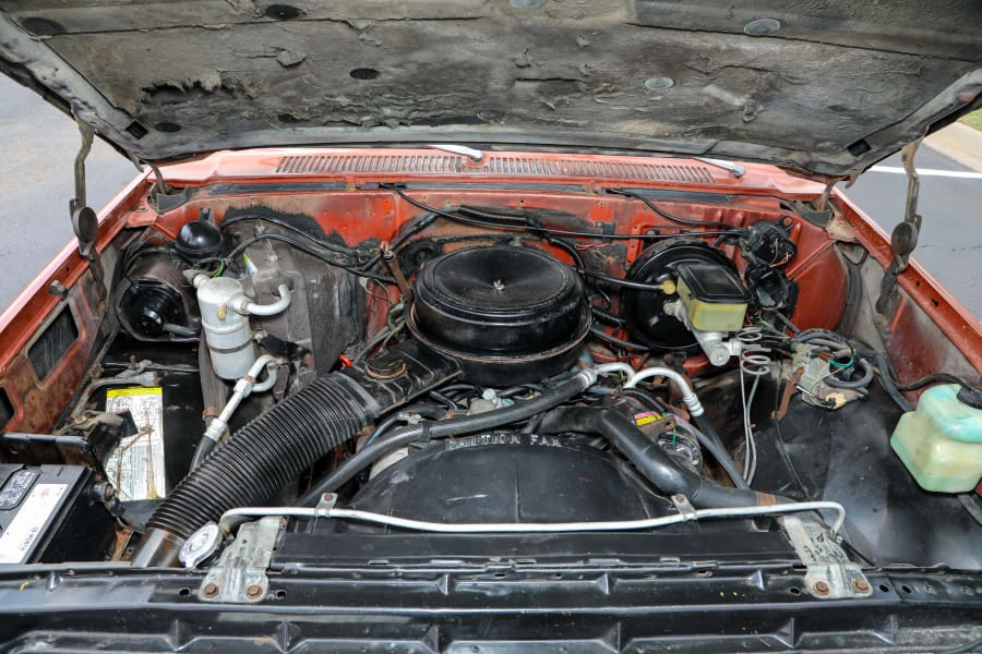 1982 Chevrolet Silverado - Image 20 of 21