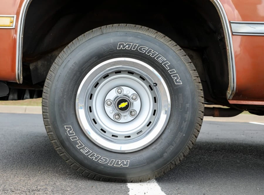 1982 Chevrolet Silverado - Image 15 of 21
