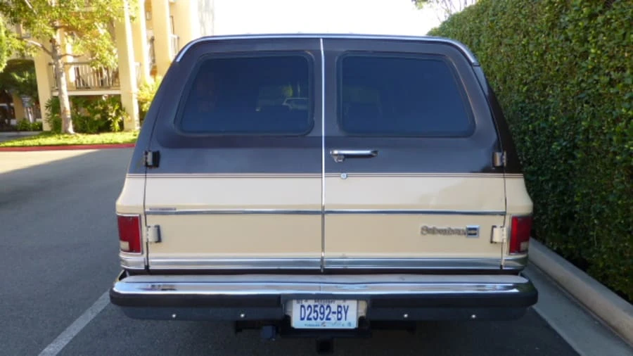 1982 Chevrolet Suburban 7th Gen - Image 2 of 3
