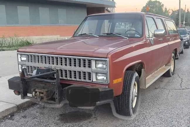 1982 Chevrolet Suburban 7th Gen - Image 2 of 5