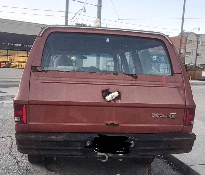 1982 Chevrolet Suburban 7th Gen - Image 4 of 5