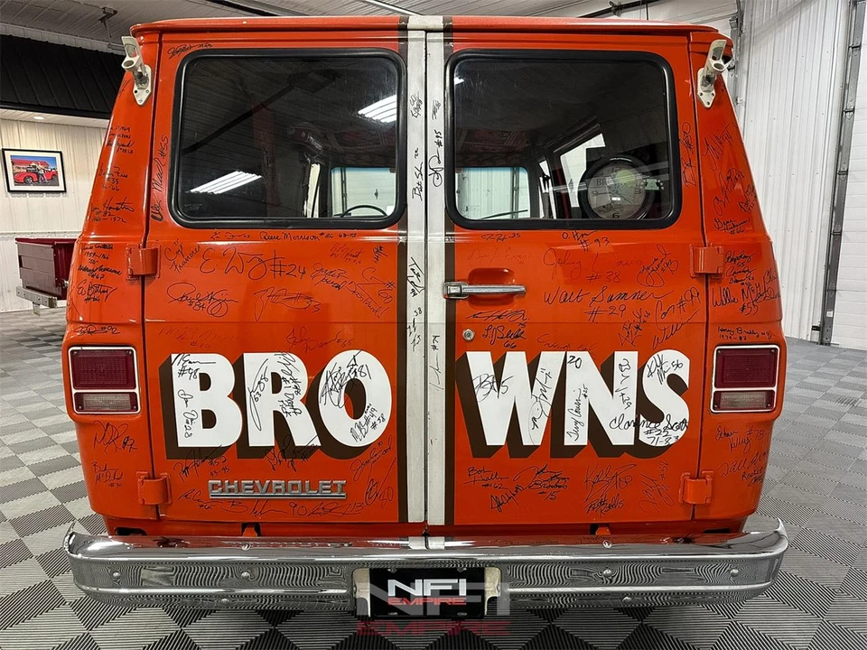 1982 Chevrolet G-Series Van - Image 9 of 31