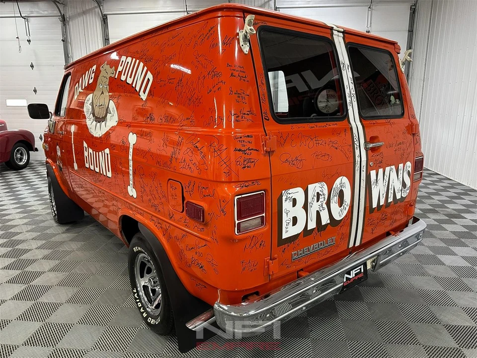 1982 Chevrolet G-Series Van - Image 10 of 31