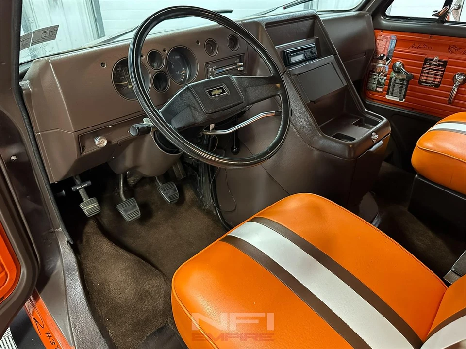 1982 Chevrolet G-Series Van - Image 22 of 31