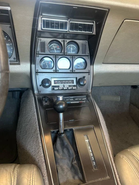 1982 Chevrolet Corvette C3 - Image 11 of 12