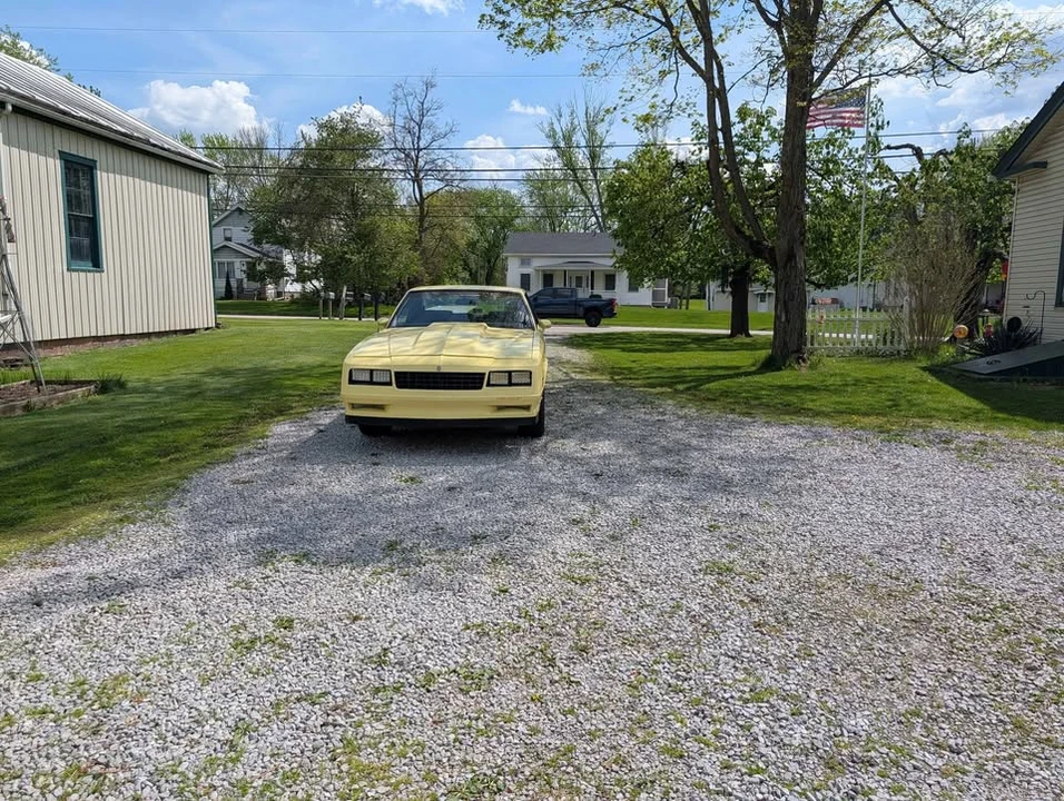 1982 Chevrolet Monte Carlo 4th Gen - Image 3 of 10