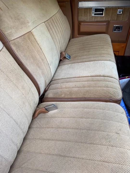 1982 Chevrolet Suburban 7th Gen - Image 2 of 11