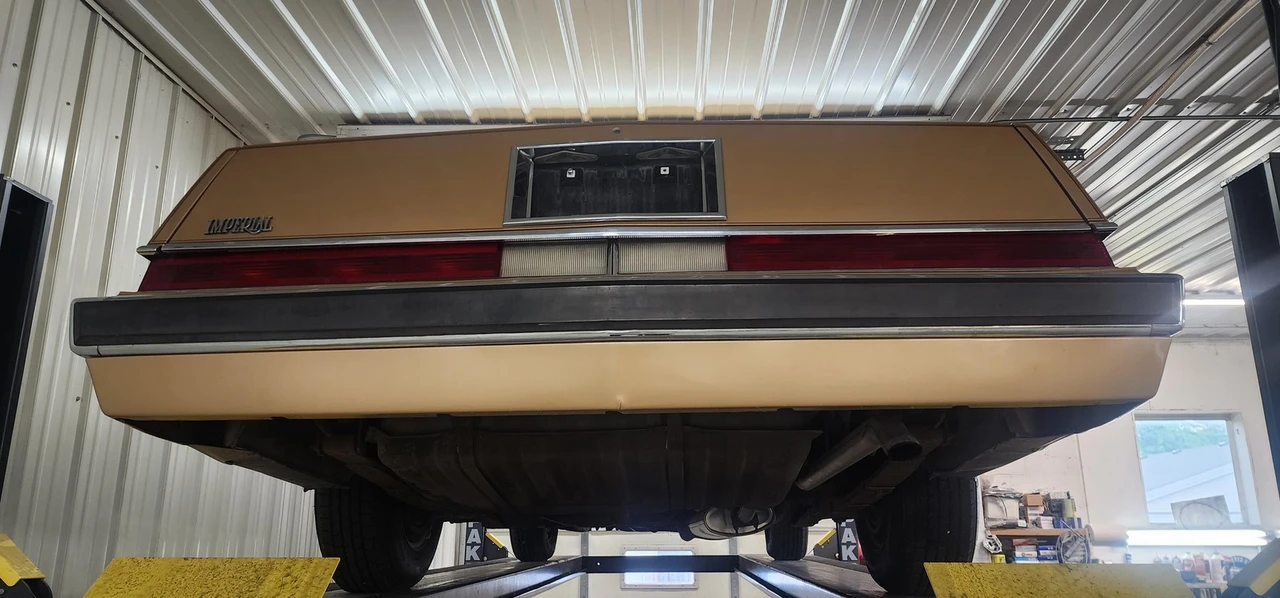 1982 Chrysler Imperial - Image 19 of 31