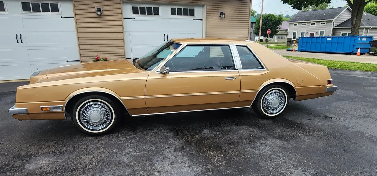 1982 Chrysler Imperial - Image 2 of 21