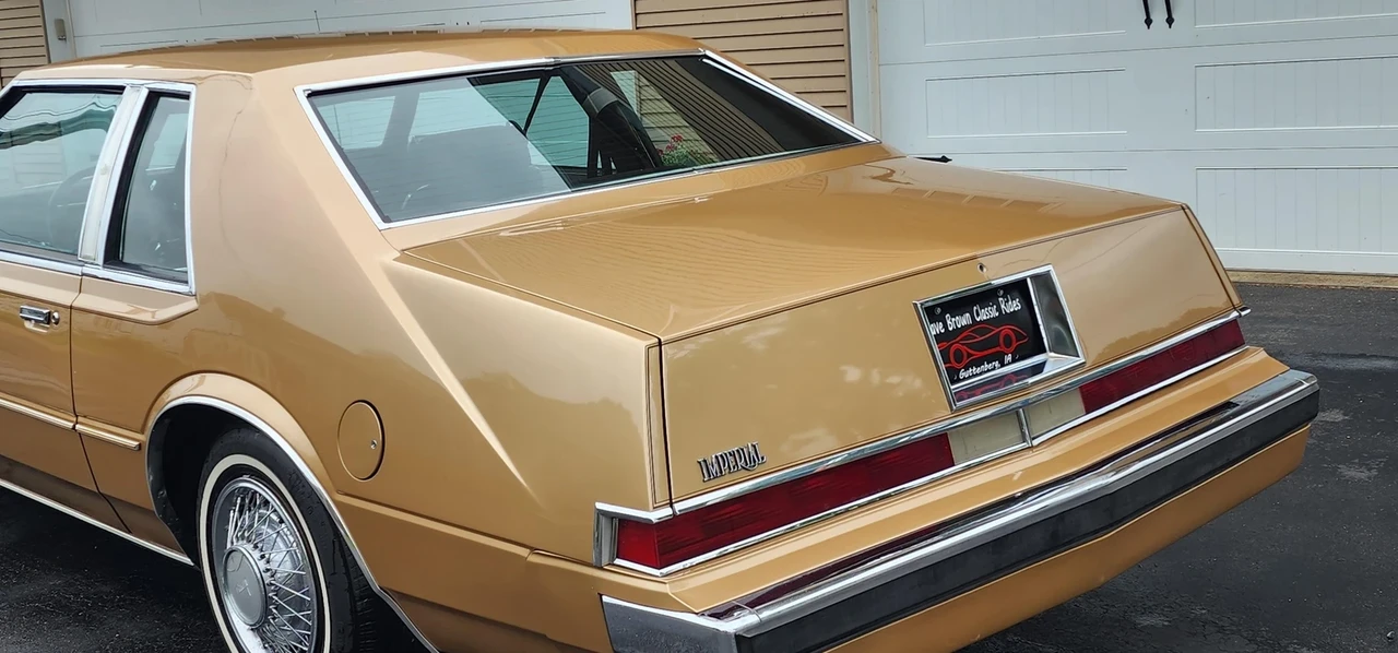 1982 Chrysler Imperial - Image 20 of 21