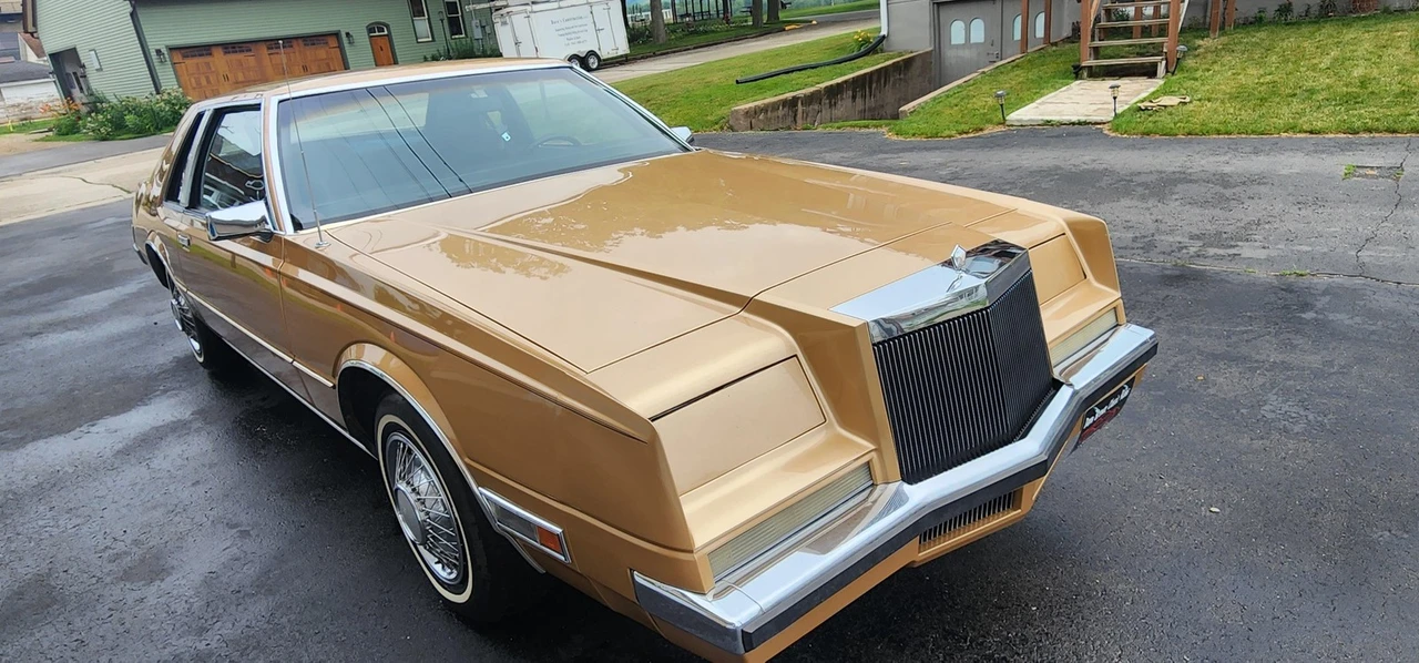 1982 Chrysler Imperial - Image 23 of 31