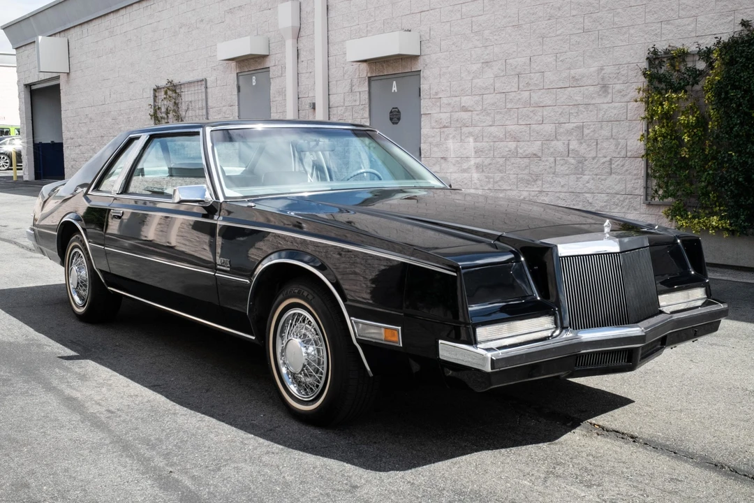 1982 Chrysler Imperial - Image 3 of 31