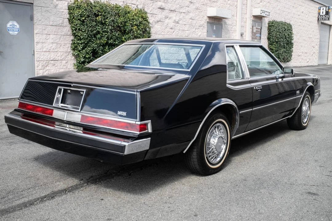 1982 Chrysler Imperial - Image 5 of 31
