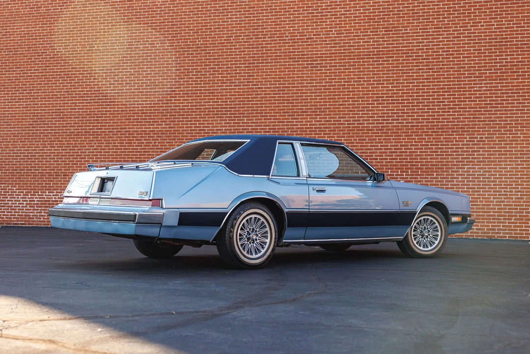 1982 Chrysler Imperial - Image 12 of 31
