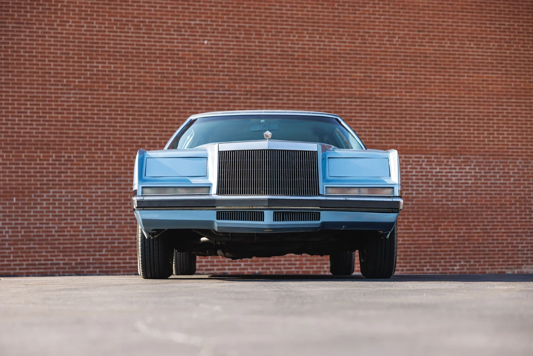 1982 Chrysler Imperial - Image 15 of 31