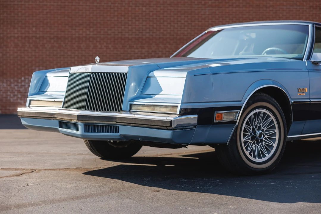 1982 Chrysler Imperial - Image 18 of 31