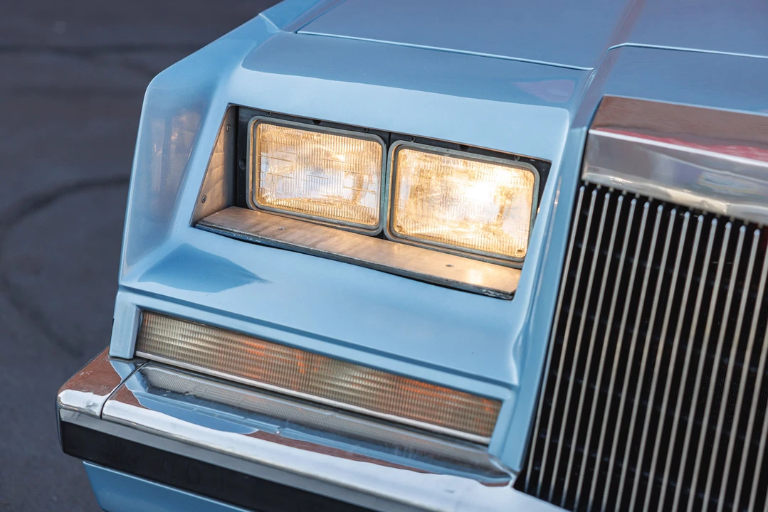 1982 Chrysler Imperial - Image 21 of 31