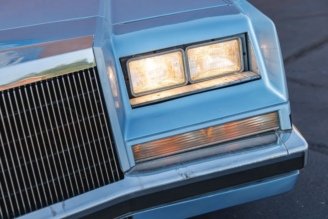1982 Chrysler Imperial - Image 22 of 31