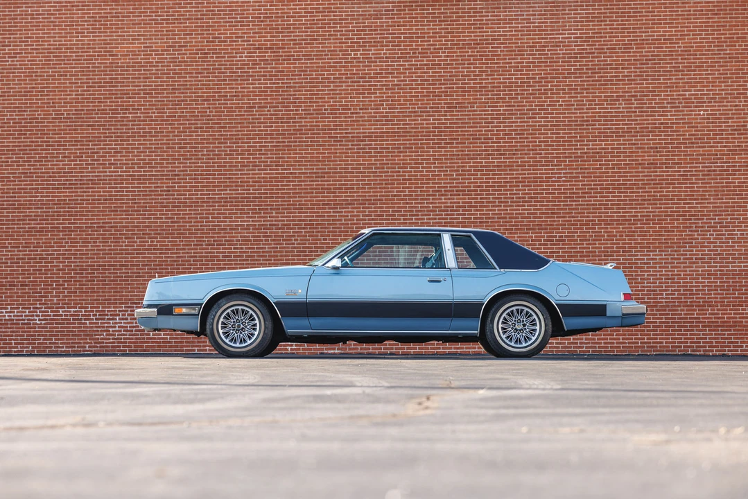 1982 Chrysler Imperial - Image 6 of 31