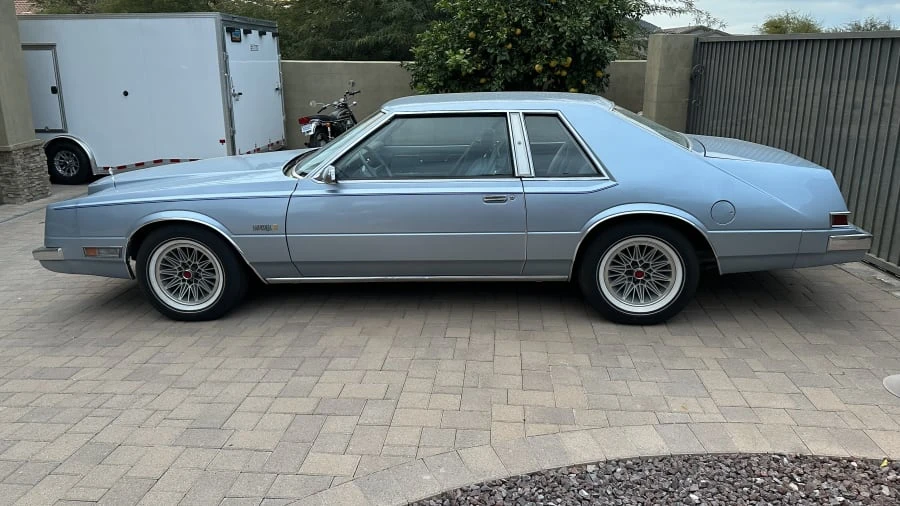 1982 Chrysler Imperial - Image 2 of 24