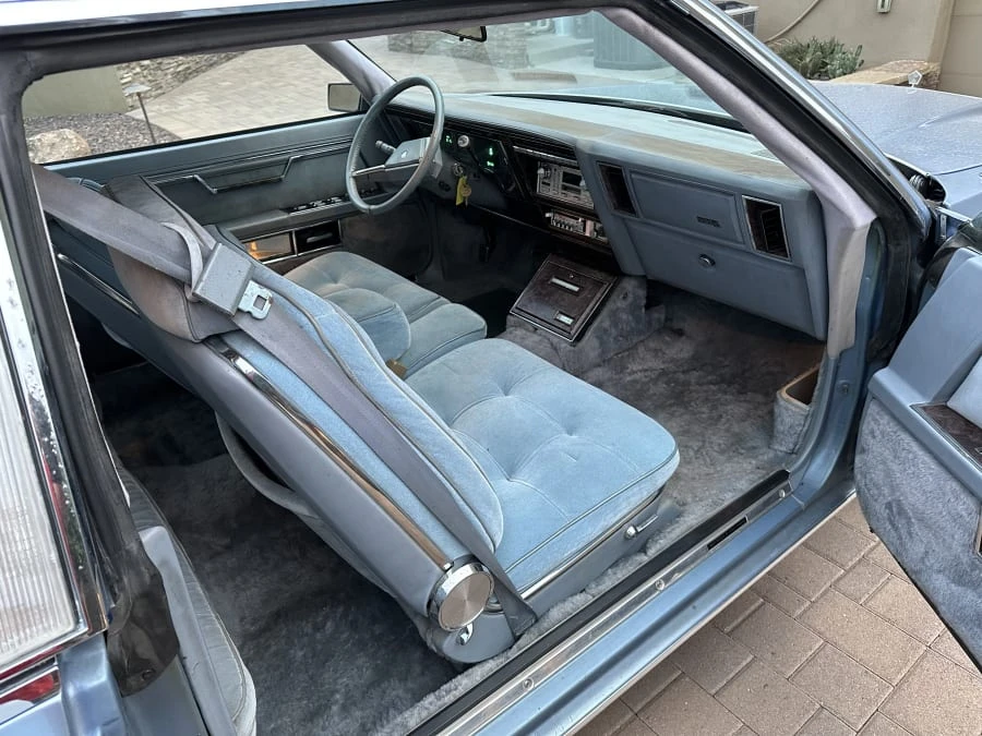 1982 Chrysler Imperial - Image 19 of 24