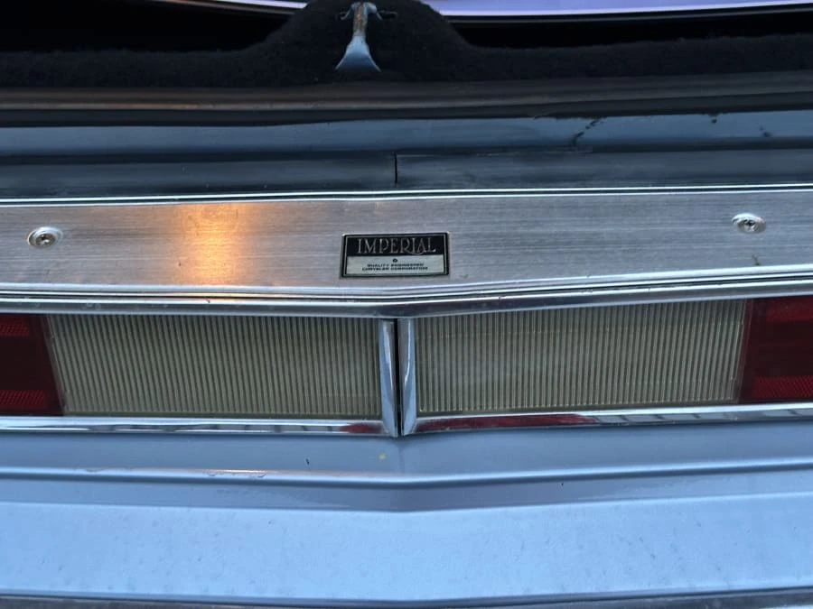 1982 Chrysler Imperial - Image 11 of 24