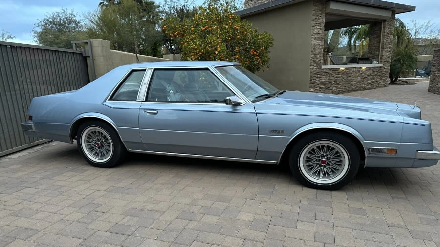 1982 Chrysler Imperial - Image 9 of 24