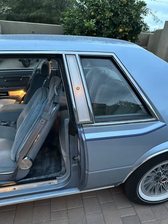 1982 Chrysler Imperial - Image 21 of 24