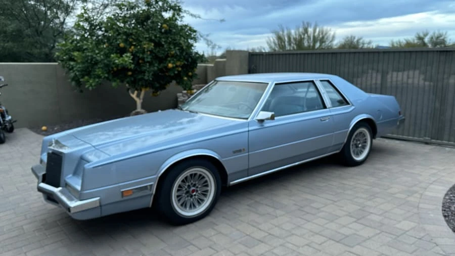 1982 Chrysler Imperial - Image 6 of 24