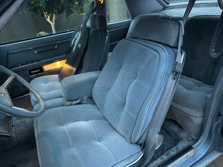 1982 Chrysler Imperial - Image 14 of 24