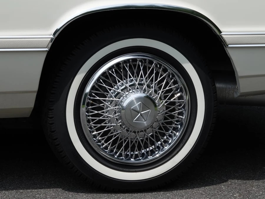 1982 Chrysler LeBaron - Image 20 of 31