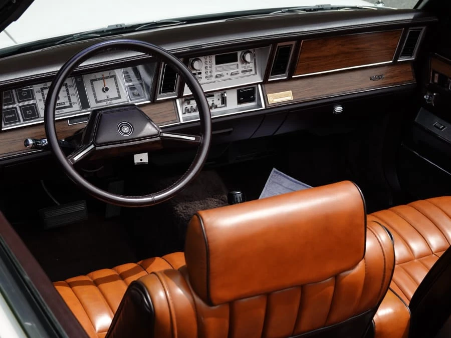 1982 Chrysler LeBaron - Image 25 of 31