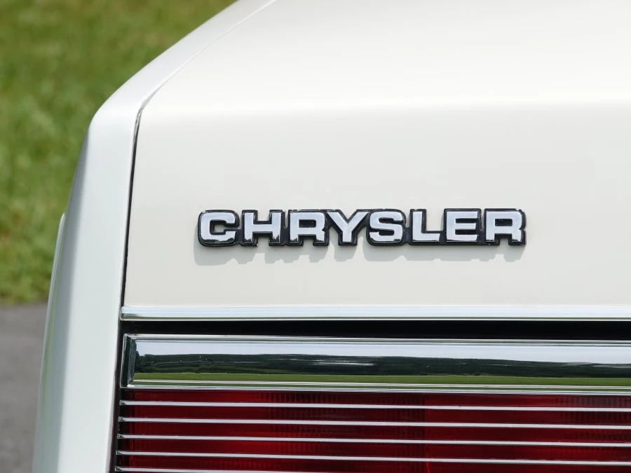 1982 Chrysler LeBaron - Image 19 of 31