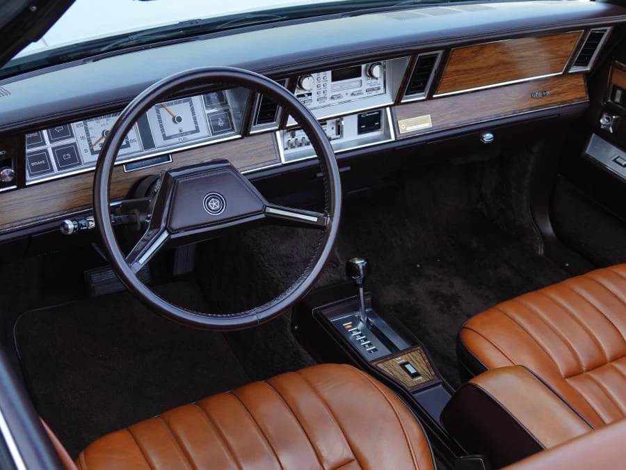 1982 Chrysler LeBaron - Image 27 of 31