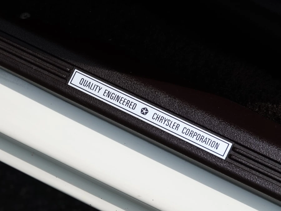 1982 Chrysler LeBaron - Image 26 of 31