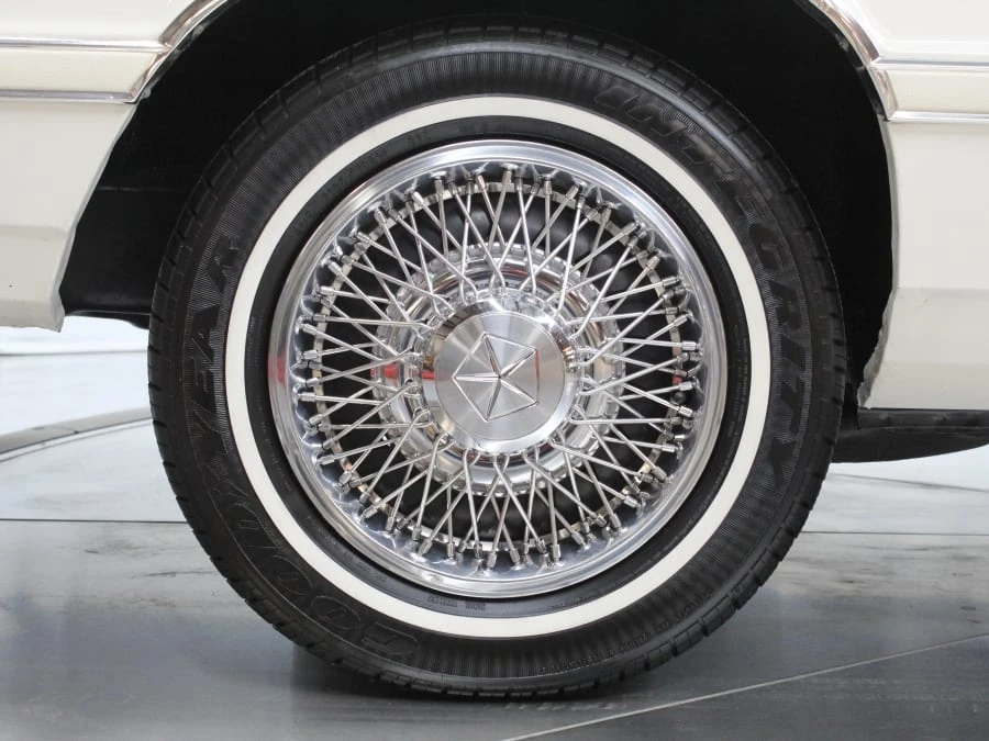 1982 Chrysler LeBaron - Image 17 of 31