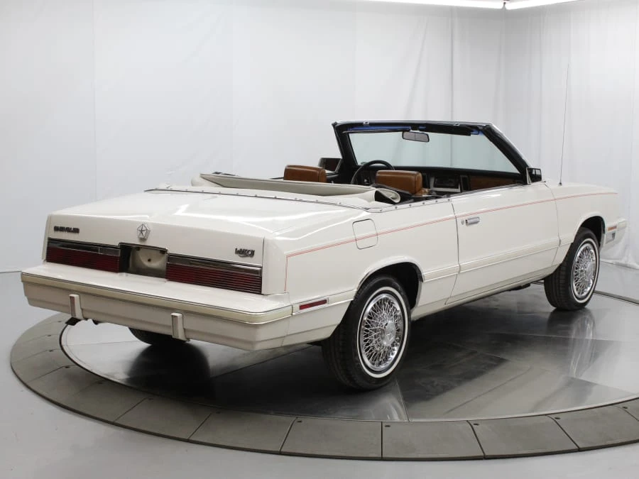 1982 Chrysler LeBaron - Image 23 of 31