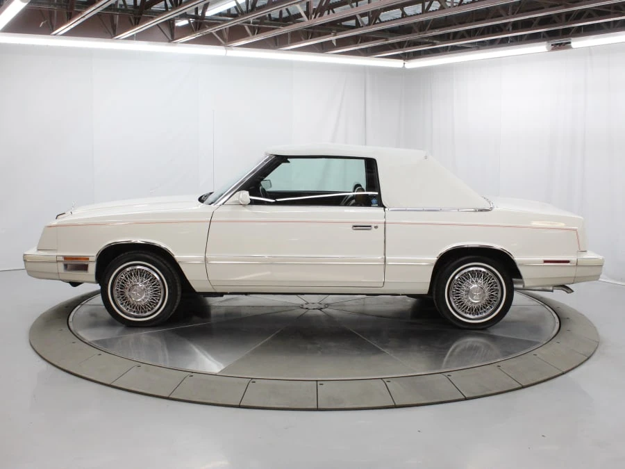 1982 Chrysler LeBaron - Image 7 of 31