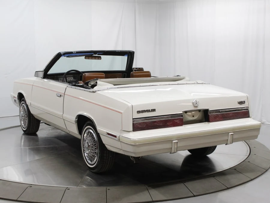 1982 Chrysler LeBaron - Image 24 of 31